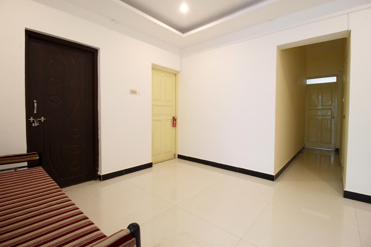 Oyo 10385 Hotel Nirmala Vilas 坎多林 外观 照片