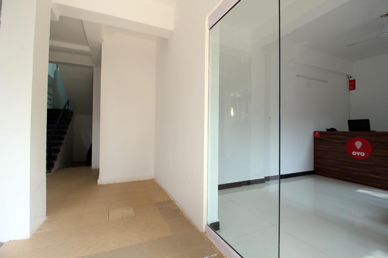 Oyo 10385 Hotel Nirmala Vilas 坎多林 外观 照片