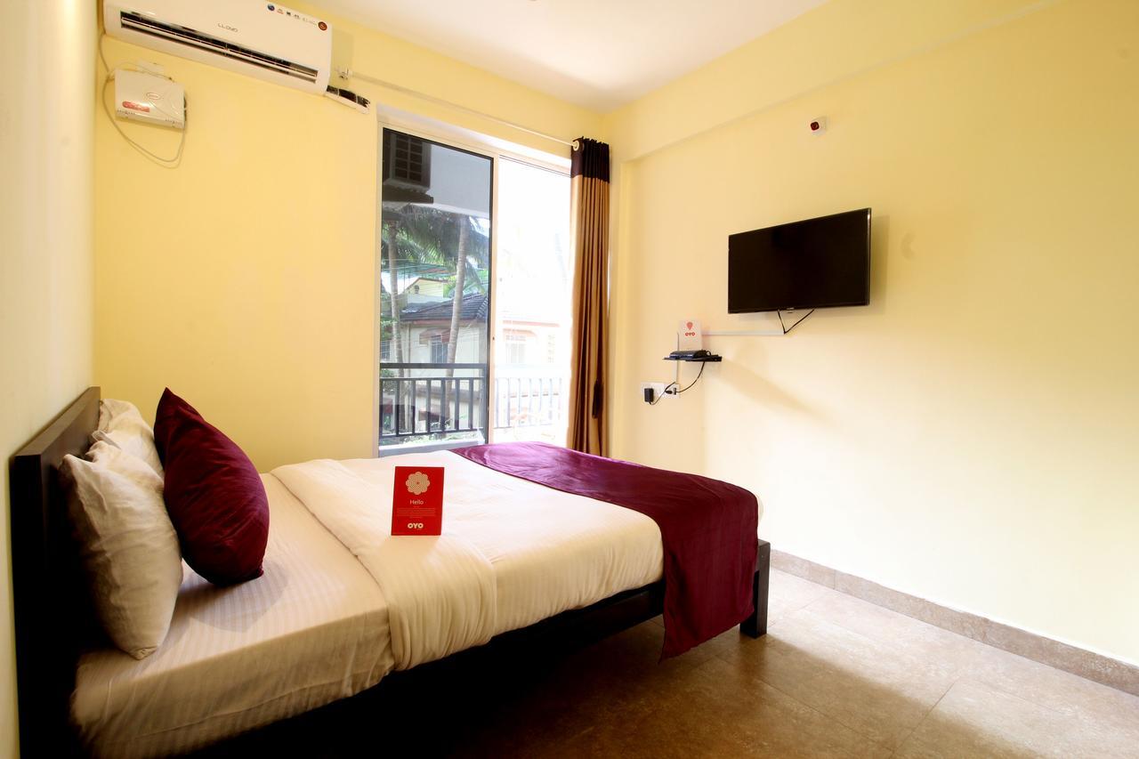 Oyo 10385 Hotel Nirmala Vilas 坎多林 外观 照片